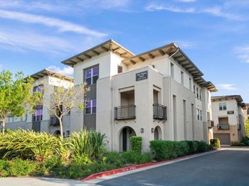 1087 Bigleaf Place