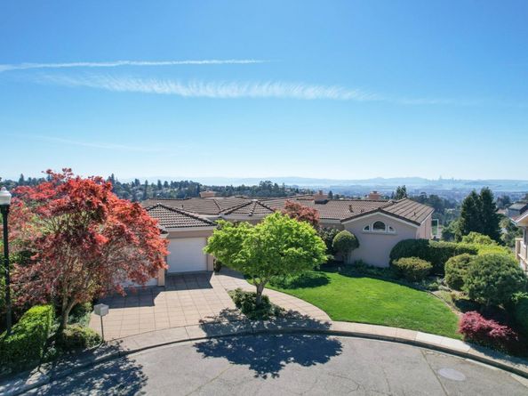 15 Serramar Drive, Oakland CA 94611