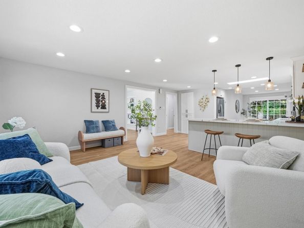 413 Del Medio Avenue, Mountain View CA 94040