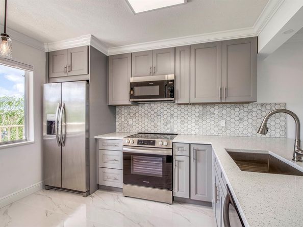 6795 Huntington Lane 406, Delray Beach FL 33446