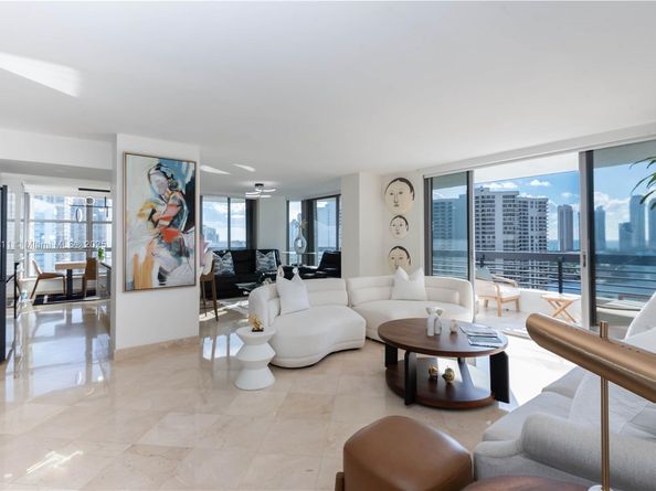 3500 Mystic Pointe Dr 2206, Aventura FL 33180