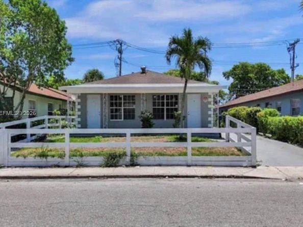 706 S F St, Lake Worth FL 33460