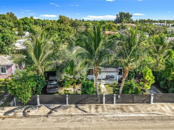 10045 SW 172nd St, Miami FL 33157