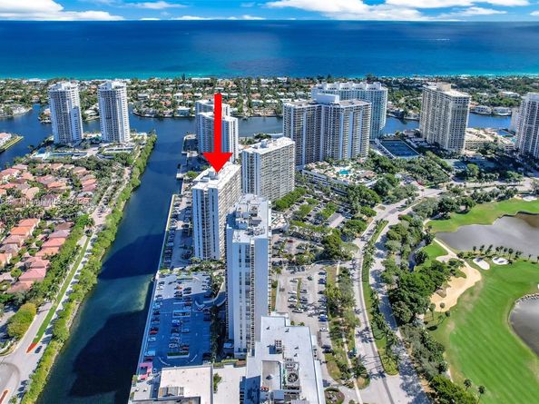 3675 N Country Club Dr 2204, Aventura FL 33180