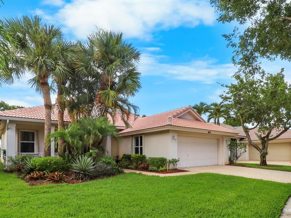 9110 Bay Harbour Circle, West Palm Beach FL 33411
