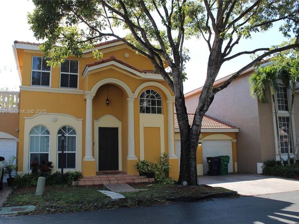 10866 NW 51st Ln, Doral FL 33178