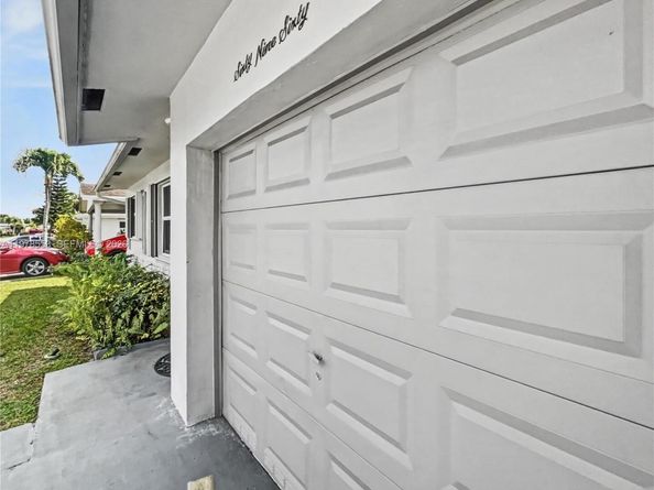 6960 NW 11th Ct, Margate FL 33063