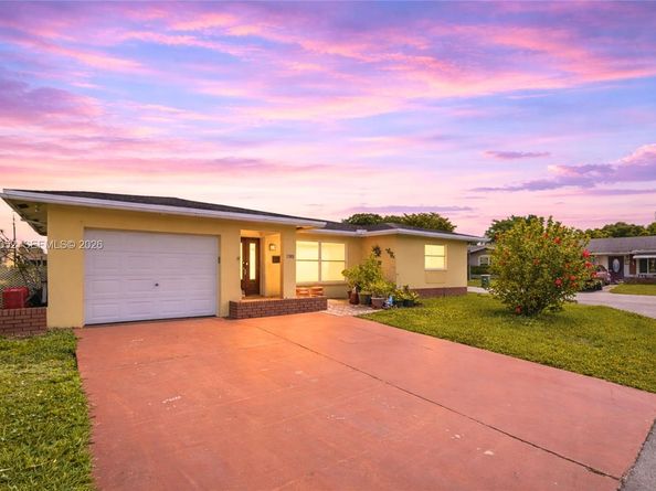 7301 NW 57th Pl, Tamarac FL 33321