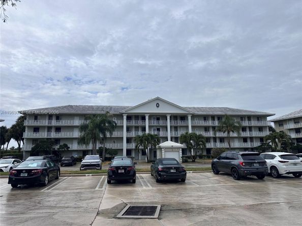 2811 Village Blvd 404, West Palm Beach FL 33409