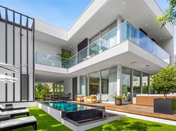 810 W 47th Ct - The Ritz Carlton Miami Beach