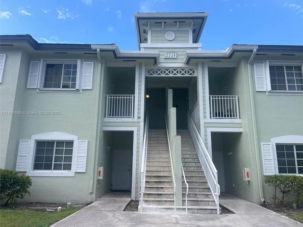 2731 NE 3rd Dr 203, Homestead FL 33033