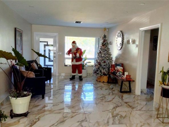 2614 Fillmore St, Hollywood FL 33020