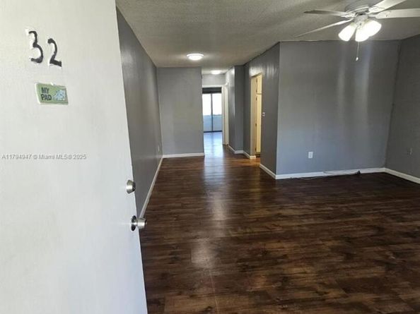 101 NW 204th St 32, Miami Gardens FL 33179