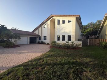 4433 NW 67th Ave