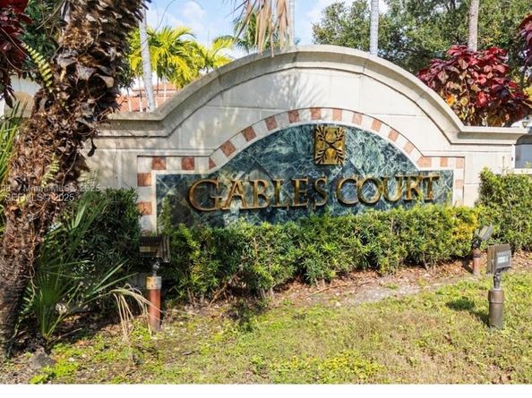 6851 SW 44th St 308, Miami FL 33155