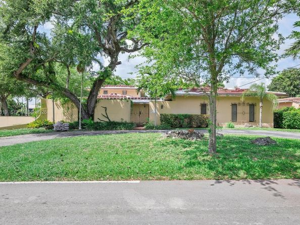 1545 Cantoria Ave, Coral Gables FL 33146