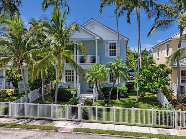 919 Adams St, Hollywood FL 33019