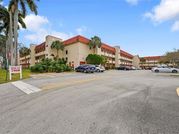 7960 N Sunrise Lakes Dr 311, Sunrise FL 33322