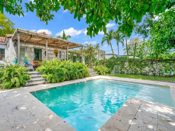 419 SW 30th Rd, Miami FL 33129