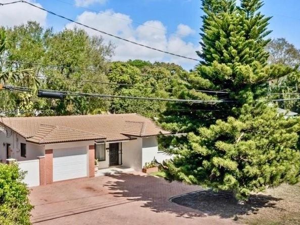 6385 SW 25th St, Miami FL 33155