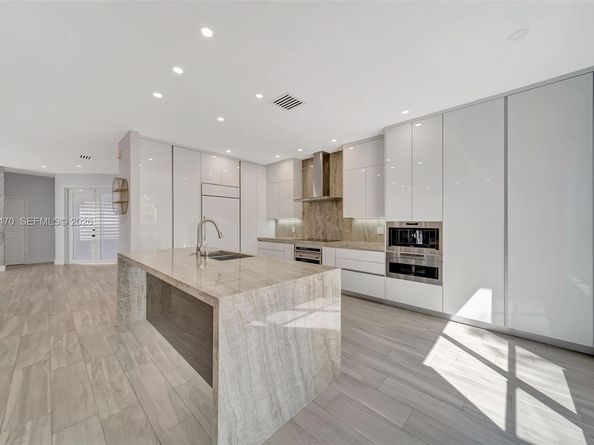 16340 SW 26th St, Miramar FL 33027