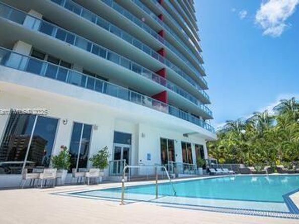 2600 E Hallandale Beach Blvd T901, Hallandale Beach FL 33009