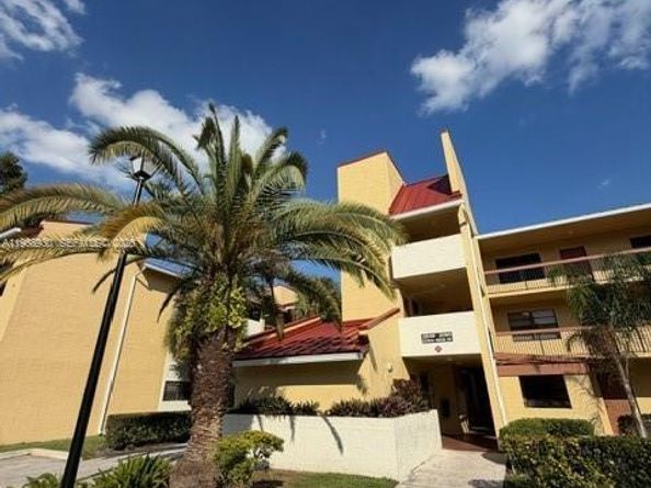 2071 Coral Ridge Dr N204, Coral Springs FL 33071