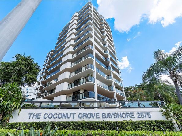 2575 S Bayshore Dr 15B, Miami FL 33133