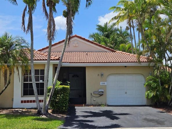 1440 Garden Rd, Weston FL 33326
