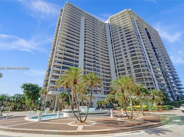 20281 E Country Club Dr M6, Aventura FL 33180