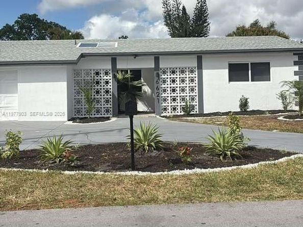 6621 Ficus Dr, Miramar FL 33023