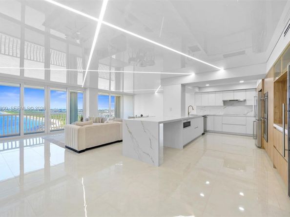 2200 S Ocean Ln 2204, Fort Lauderdale FL 33316