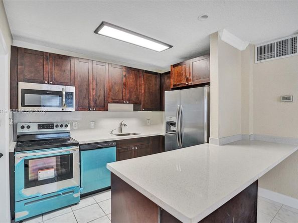 601 SE 5th Ct 110, Fort Lauderdale FL 33301