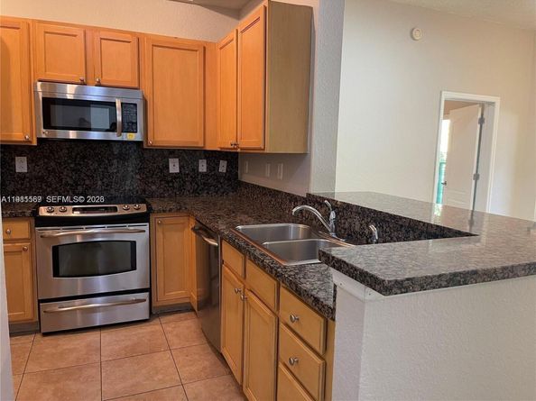 6001 SW 70th St 130, South Miami FL 33143