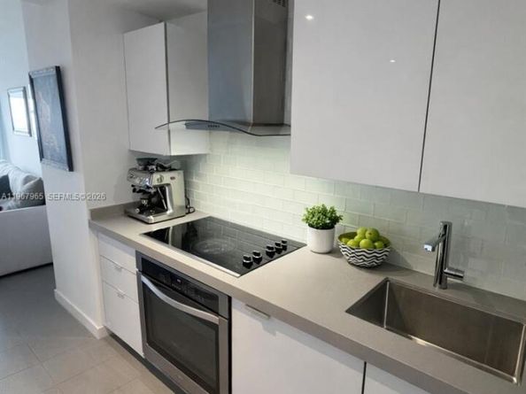 1600 NE 1st Ave 1714, Miami FL 33132