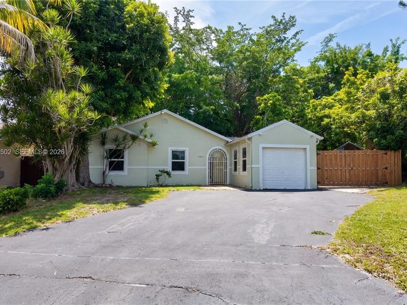25039 SW 127th Pl, Homestead FL 33032