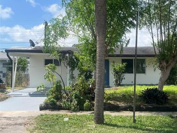 753 SW 3rd St