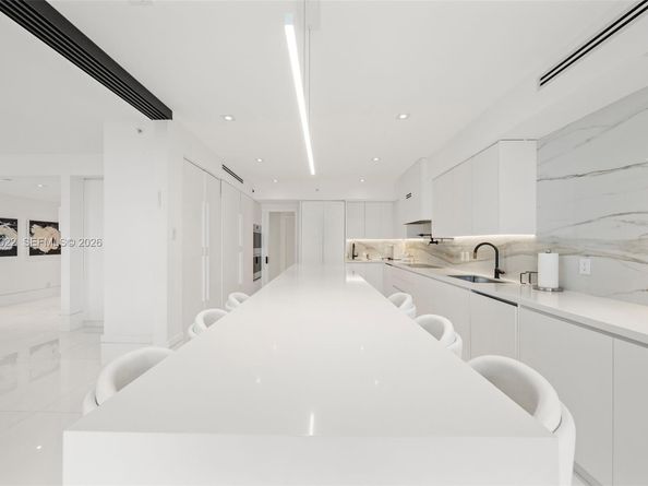 9999 Collins Ave 11J, Bal Harbour FL 33154