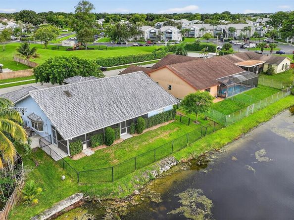 7891 NW 90th Ave, Tamarac FL 33321