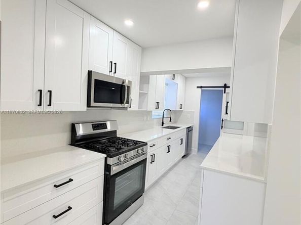 3740 NW 9th Ct, Lauderhill FL 33311