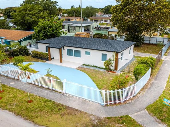 16050 NW 27th Ct, Miami Gardens FL 33054