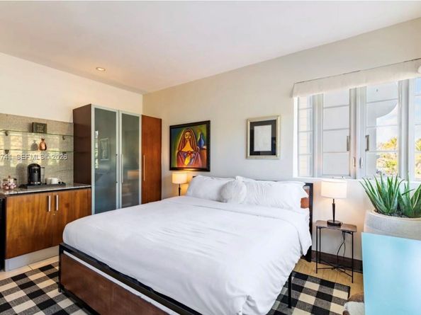 1036 Ocean Dr B201, Miami Beach FL 33139