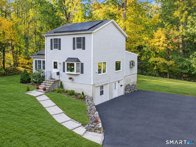 30 Lagana Lane, Norwalk CT 06850
