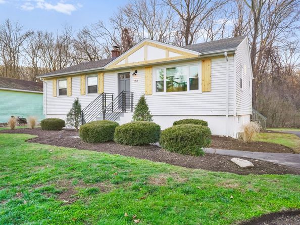 132 Toll House Lane, Fairfield CT 06825