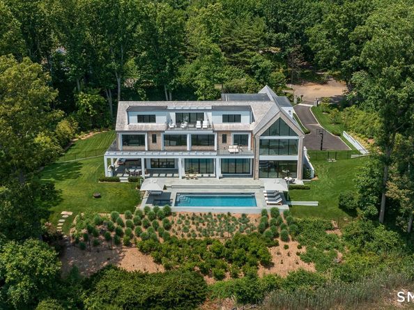 19 Beachside Common, Westport CT 06880