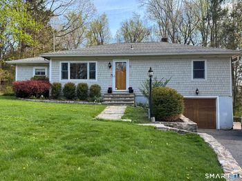 11 Greenwood Drive