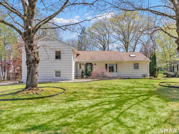 89 Random Road, Fairfield CT 06825
