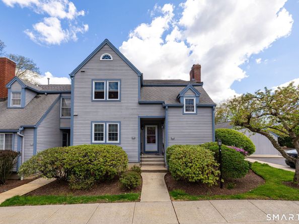 85 Gate Ridge Road 85, Fairfield CT 06825