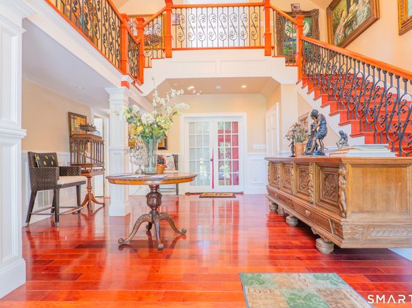 34 West Street, Newtown CT 06470