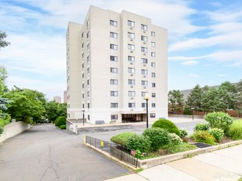 51 Schuyler Avenue